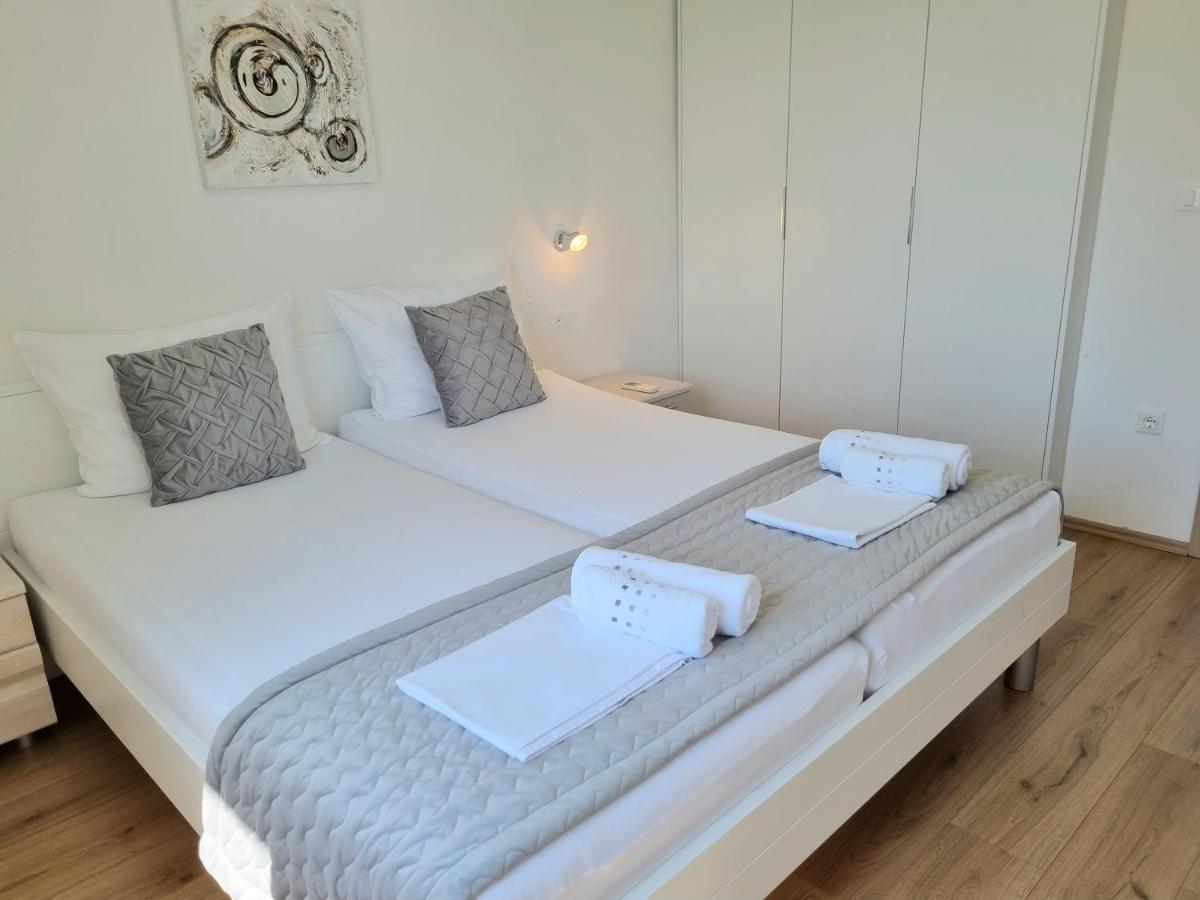 Apartman Maslina Krk Town Exteriör bild