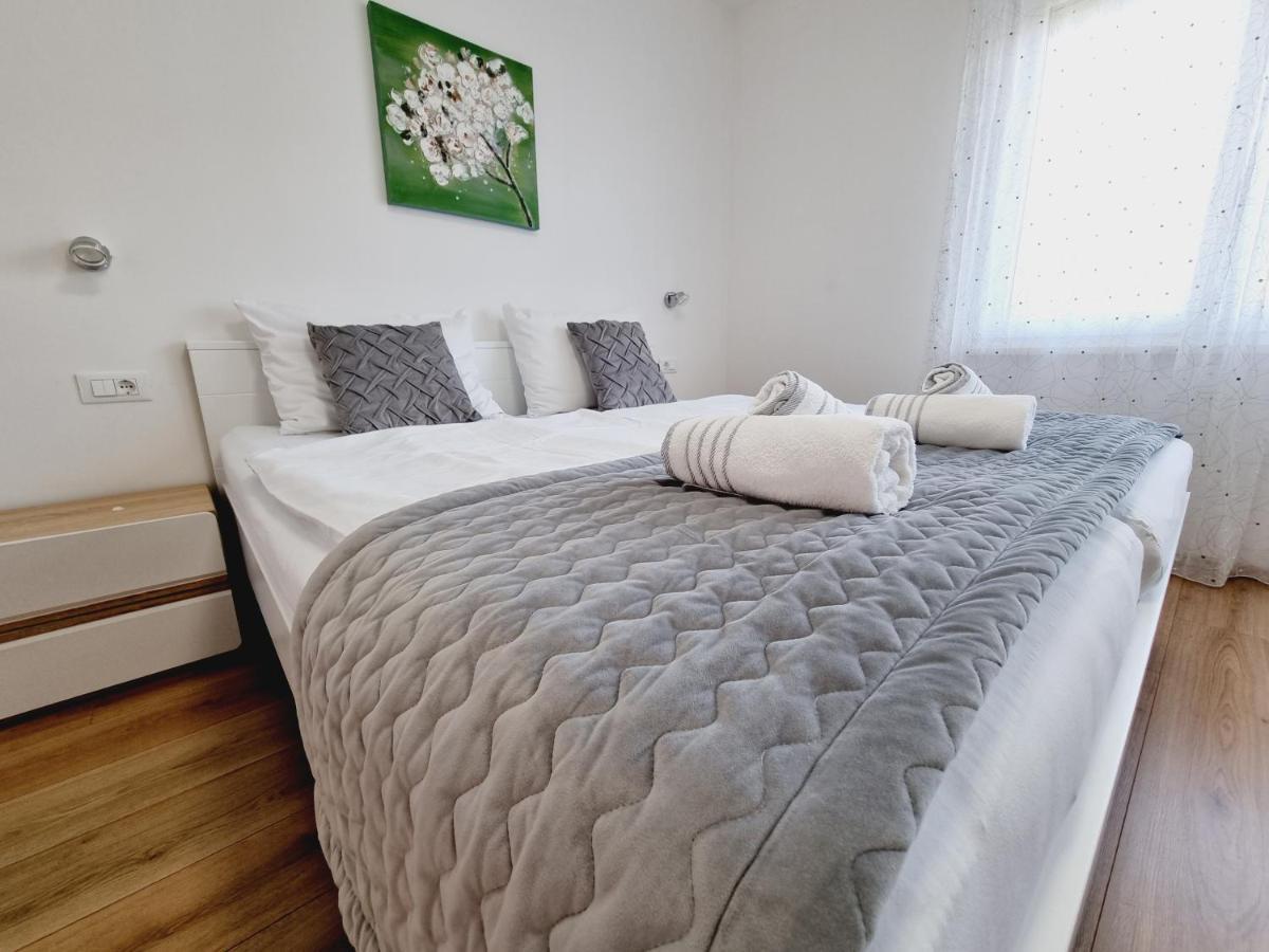 Apartman Maslina Krk Town Exteriör bild