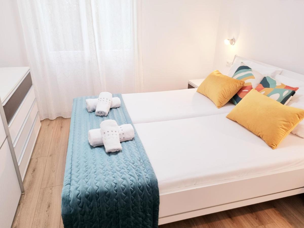 Apartman Maslina Krk Town Exteriör bild